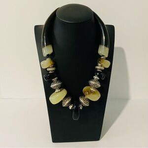 Vintage Lucite Large Horn Design Necklace.
